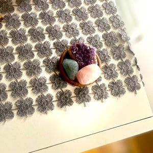 Mini Goodvibes crystals with wooden tray